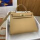 Hermes Kelly 25 Epsom Handbag in Biscuit